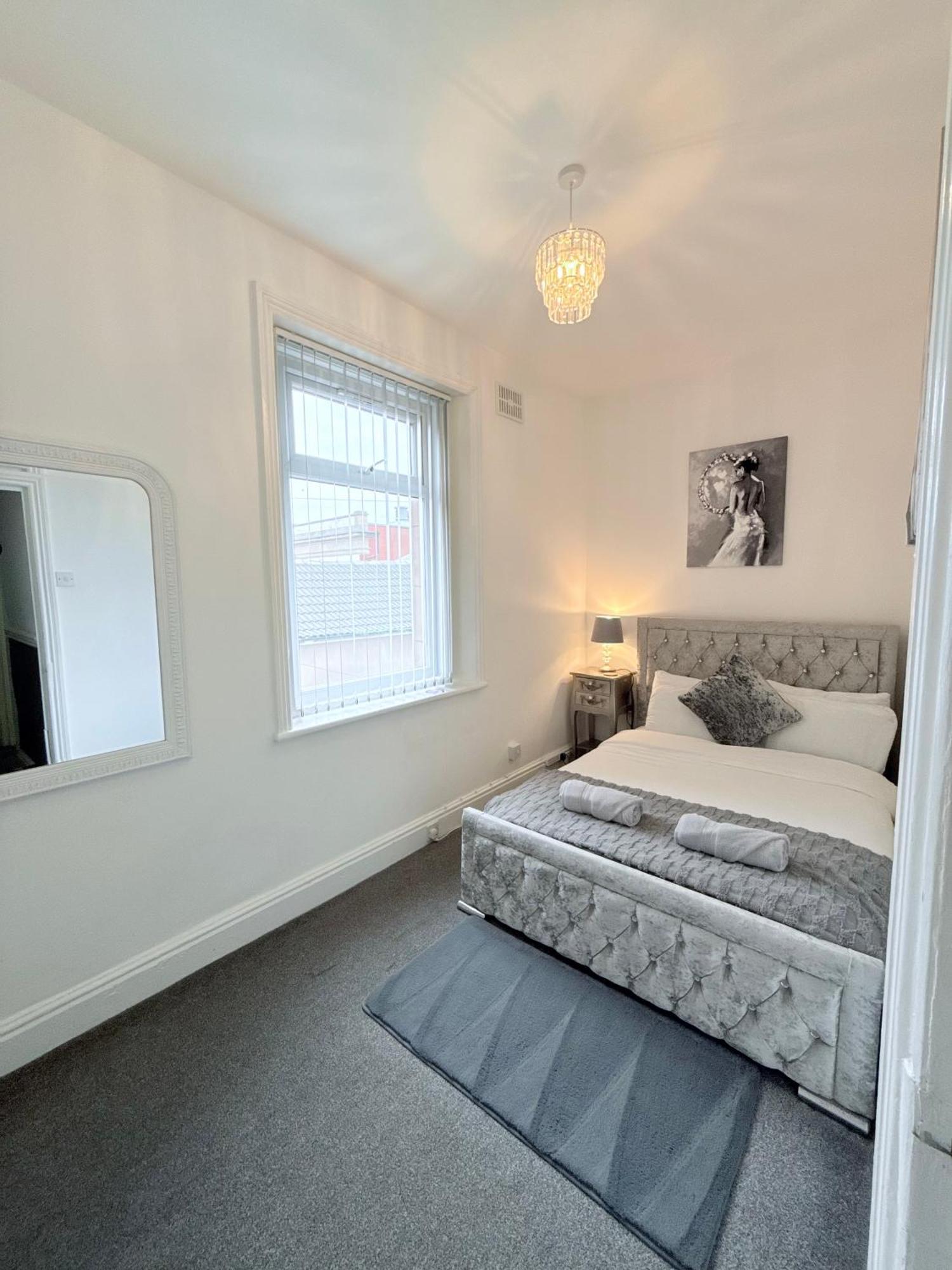 Large Luxury Apartment Blackpool Exterior photo