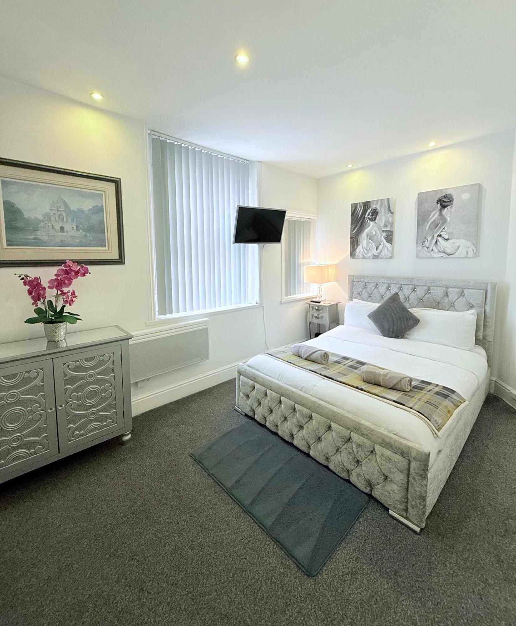 Large Luxury Apartment Blackpool Exterior photo